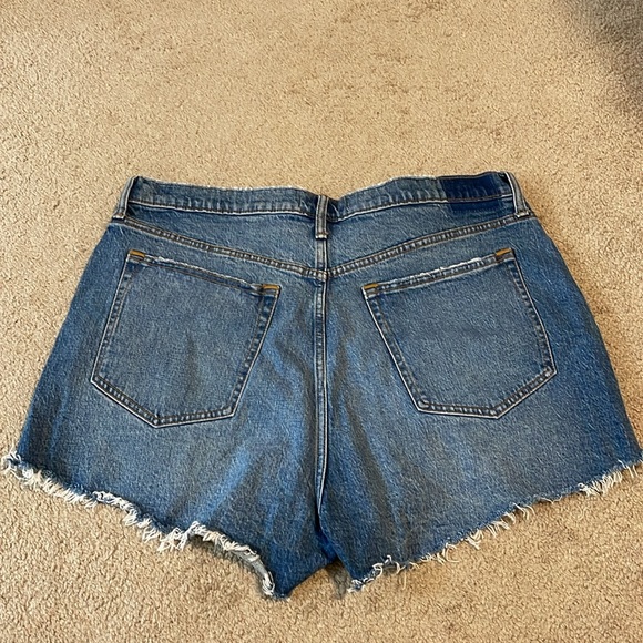 Abercrombie mom shorts - Picture 3 of 4